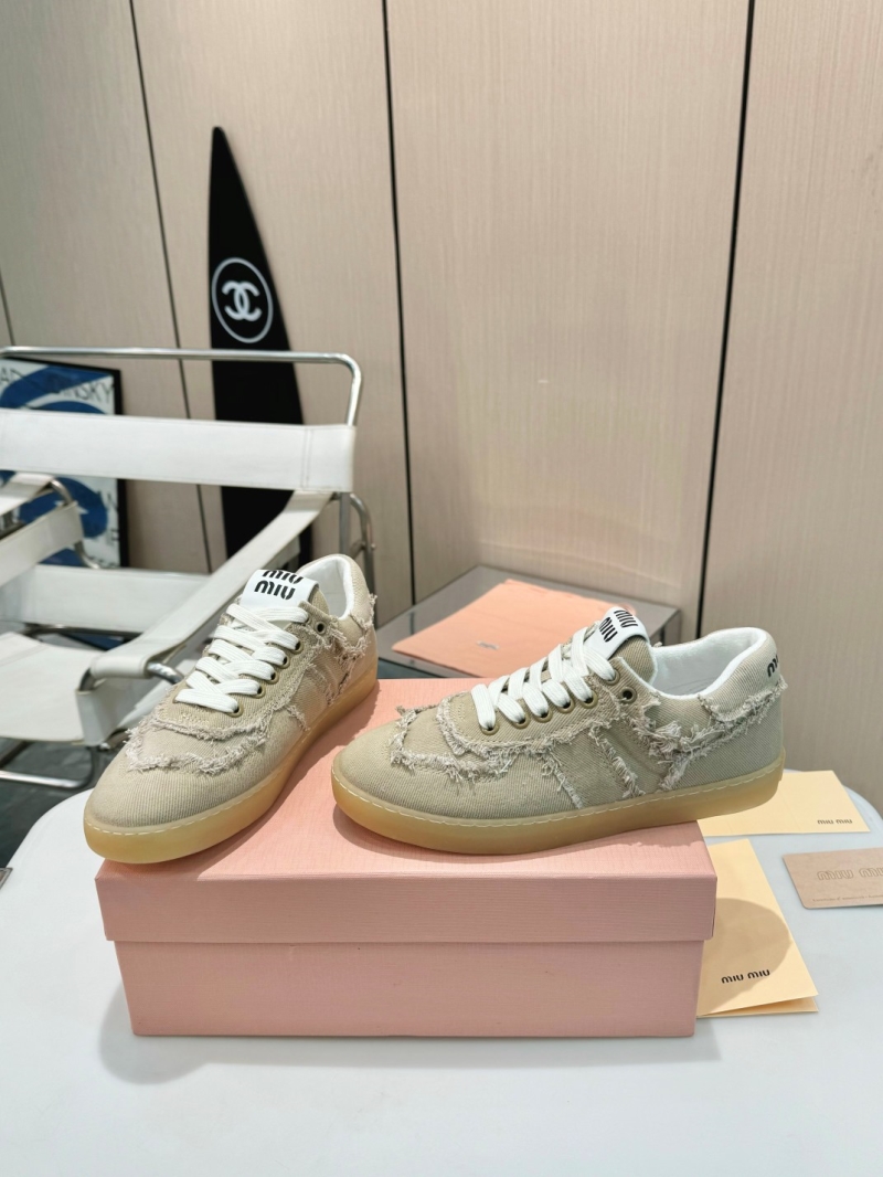 Miu Miu Casual Shoes